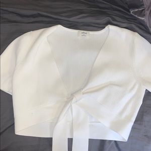 ARITZIA / Wilfred Tie Crop Top White